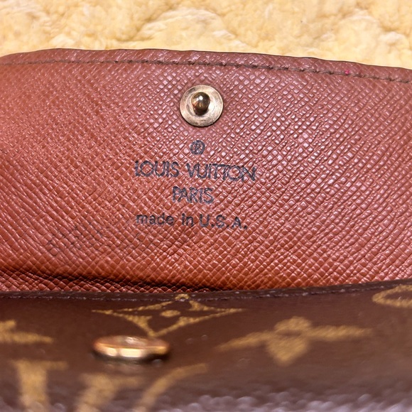 SOLD 🎊🎊🎊Louis Vuitton key holder - Picture 6 of 11